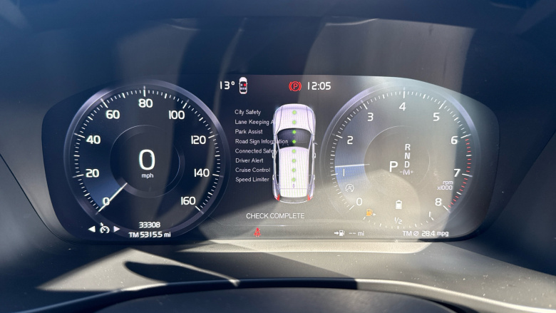 Volvo Xc40 2.0 B4P R DESIGN 5dr Auto Petrol Estate